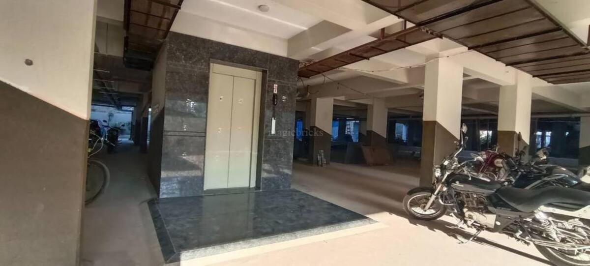 راجكوت 7 Seasons Palm Suite With Sky Orbit, Balcony, Swimming Pool, Wifi, Playground المظهر الخارجي الصورة
