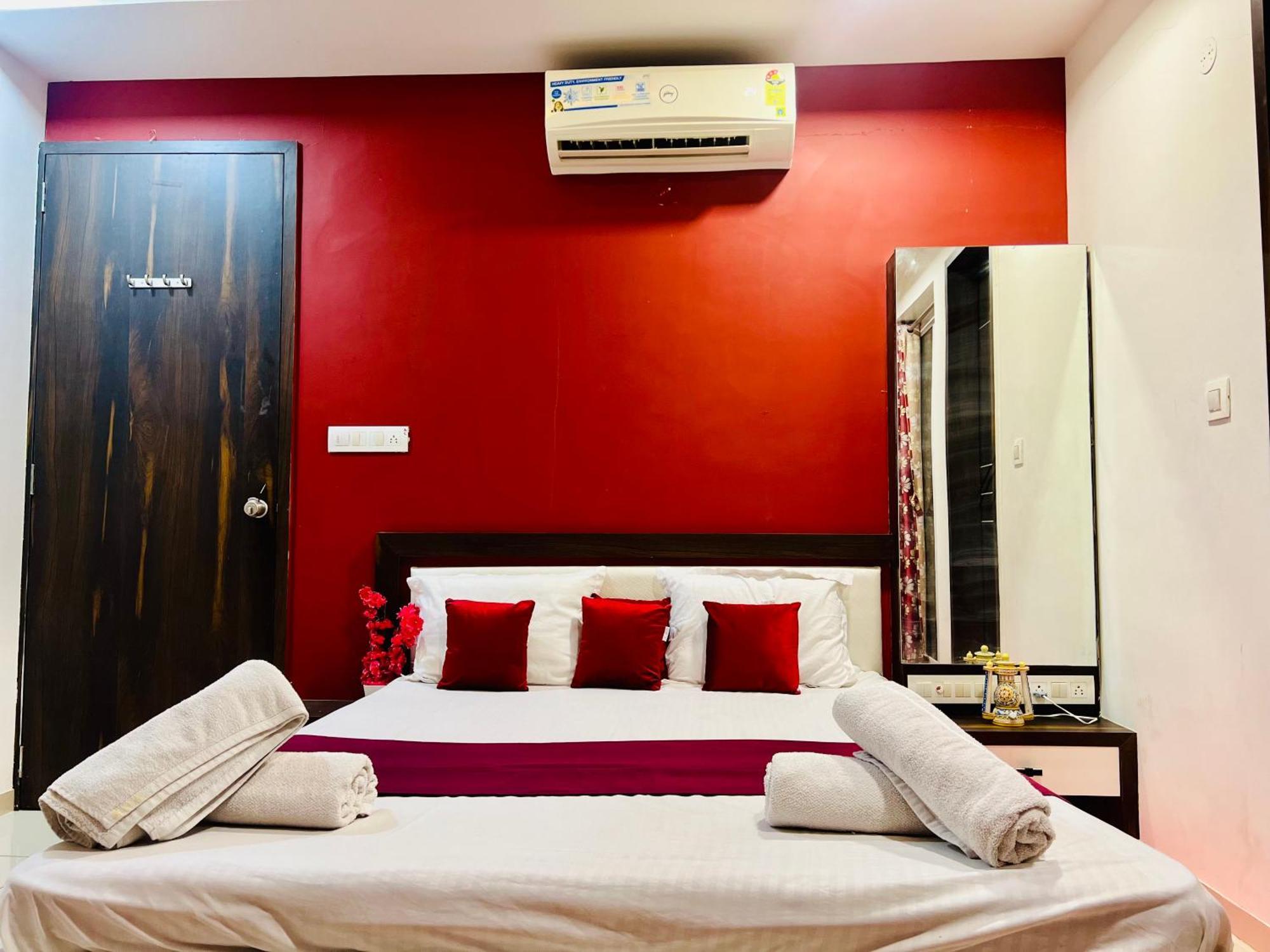 راجكوت 7 Seasons Palm Suite With Sky Orbit, Balcony, Swimming Pool, Wifi, Playground المظهر الخارجي الصورة
